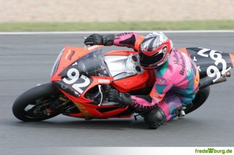 Reinhard Krächter #92 Racingteam Hepelmann - (Motorrad, Fahrtechnik, Knie)