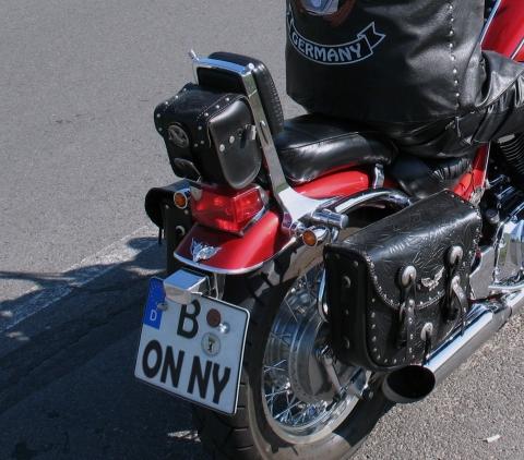- (Saisonkennzeichen, Umschreiben, Ganzjahreszulassung)