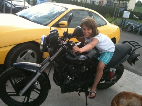 - (125ccm, hyosung naked)