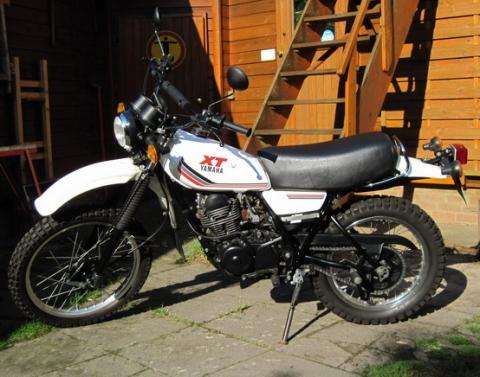 - (Motorrad, Enduro, motorcross)