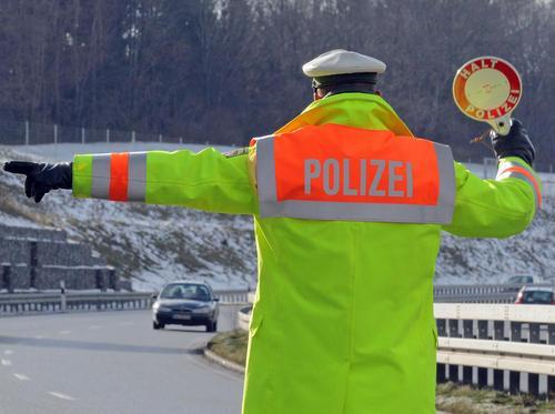 Pol - (Sicherheit, Warnweste, Verkehrsrecht)