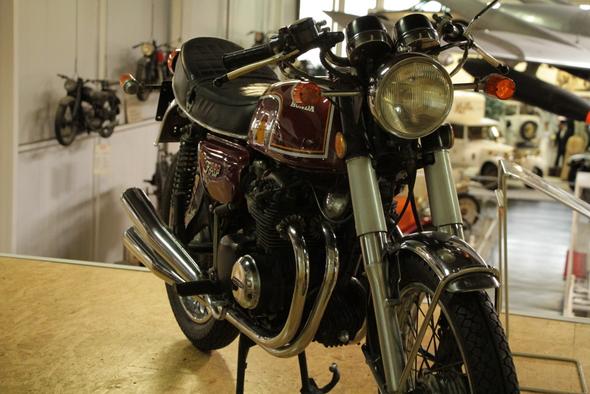 ne Lütte mit vier - (Motorrad, Sitzhöhe, Vierzylinder)
