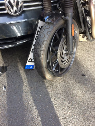 - (Unfall, Reparatur möglich)
