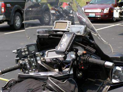 - (Motorrad, Handy)