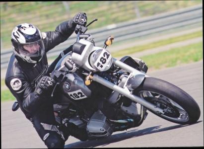 - (Schräglage, Schräglagenfreiheit, Boxermotoren)