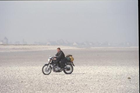 - (Enduro, Erlaubnis, Strand)