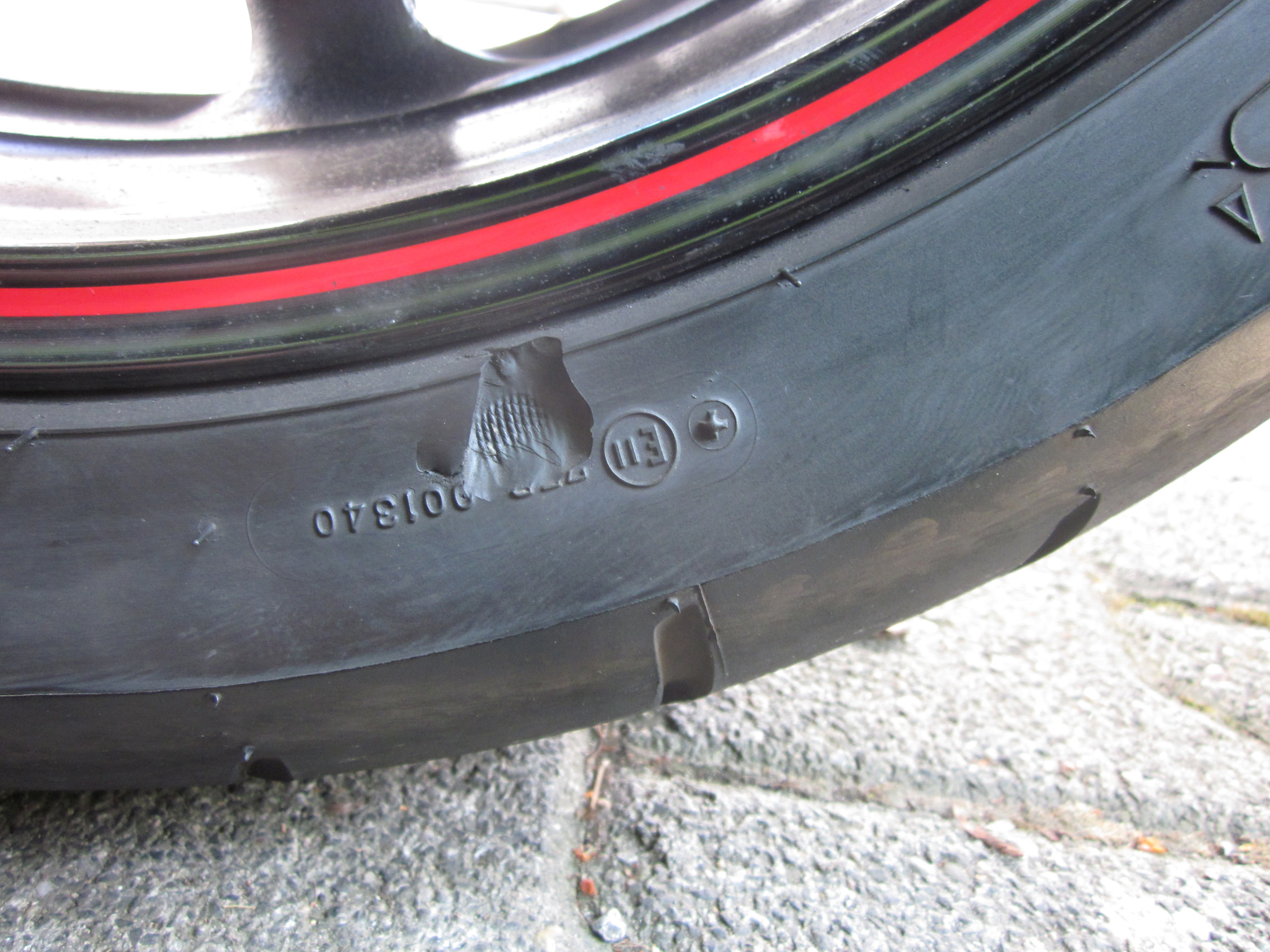 Beschädigung am Reifen Bedenklich?