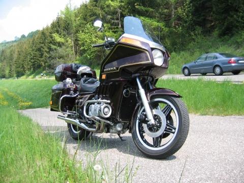 - (Goldwing, gl1100)