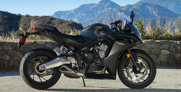 Ist ein gedrosseltes Motorrad lauter als ein Motorrad das schon auf 48 PS ausgelegt ist?