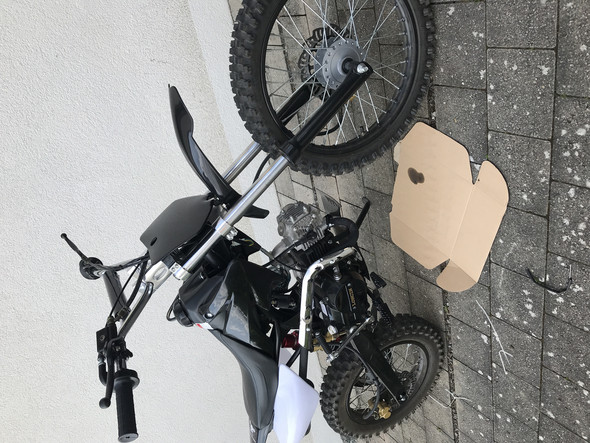 - (Kette, Kettenspanner, Pit bike 125ccm )