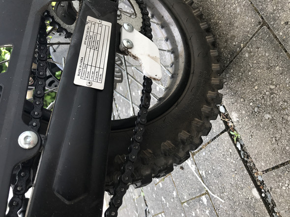 - (Kette, Kettenspanner, Pit bike 125ccm )