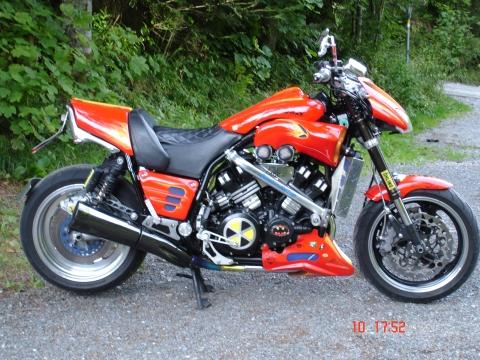 Bilduntertitel eingeben... - (vmax, motorradfarben)
