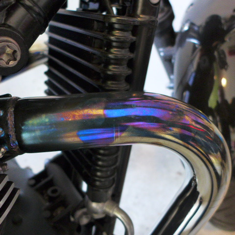 Neues Motorrad! Ist verfärbtes Chrome am Auspuff ein Mangel?